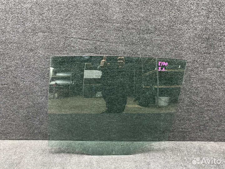 Стекло двери заднее левое Volkswagen Golf 6 1.6
