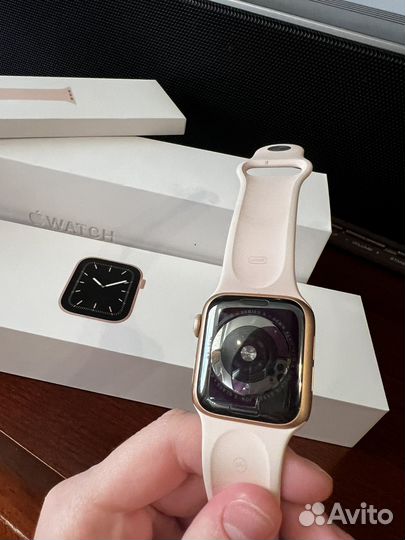 Apple watch series 5 40mm