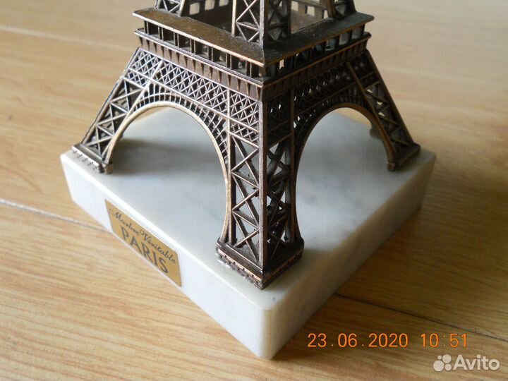 Статуэтка Эйфелева башня