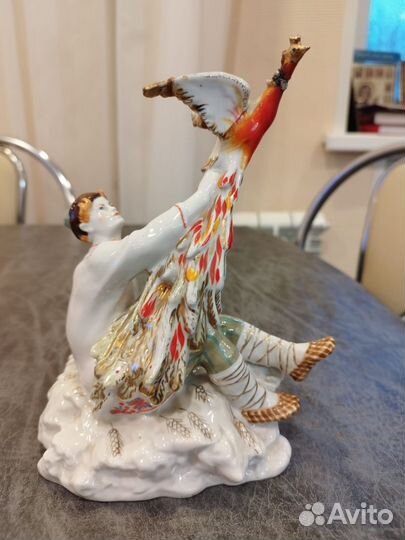 Статуэтка Иванушка с жар птицей. Лфз