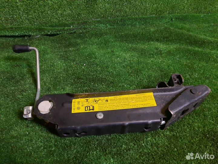 Домкрат Volkswagen Golf 5 BVY (2.0) 2005