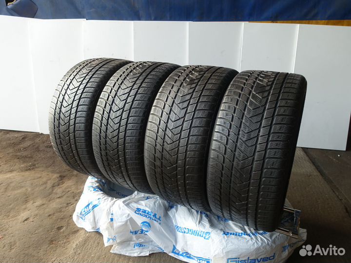 Pirelli Scorpion Winter 275/35 R22