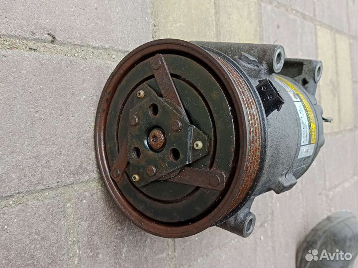 Компрессор кондиционера Рено меган2 -1.6 бензин