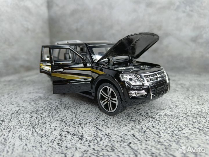 Машинка Металлическая Mitsubishi Pajero