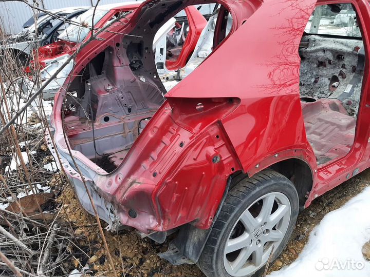 Крыло заднее Honda Civic 5D