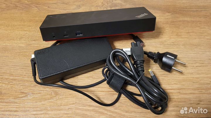 Док-станция Lenovo Ultradocking Station 40AJ