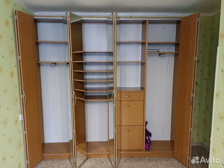 Продам шкаф с зеркалами, гармошку