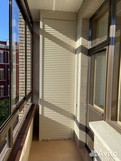 Шкаф с рольставнями на балкон по вашему эскизу