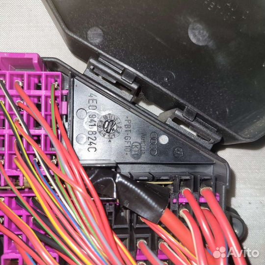 Блок предохранителей Audi A8 D3