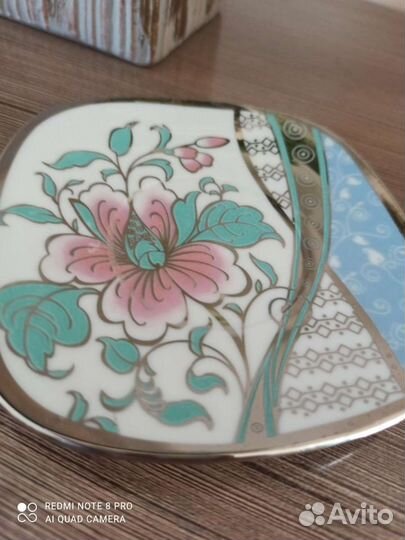 Кофейный сервиз очень красивый