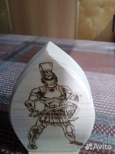 Фигурка из дерева воин3