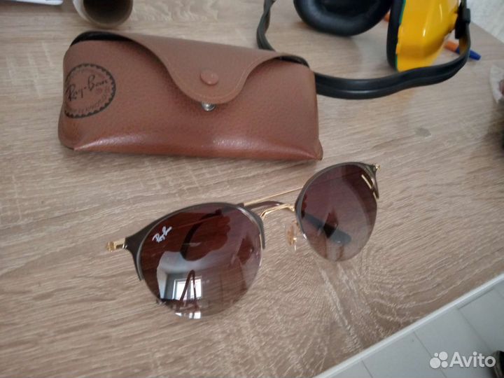 Солнцезащитные очки женские