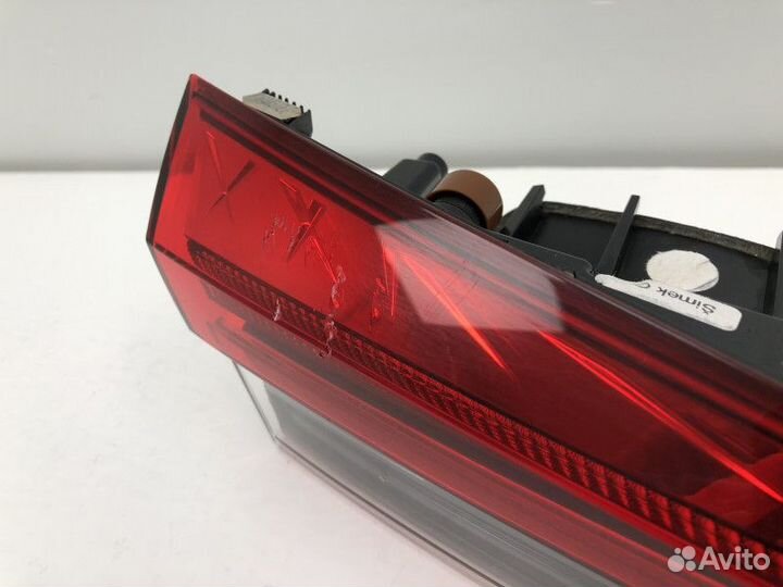 Фонарь задний внутренний левый Skoda Rapid 2