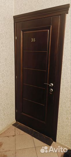 Дверь деревянная бу с коробкой