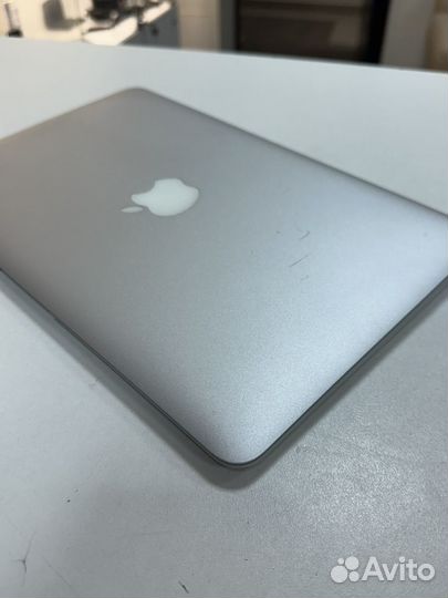 Apple Macbook Air 2011 11-дюймов