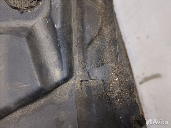 Жабо под дворники Chrysler Town-Country 2008, 2010