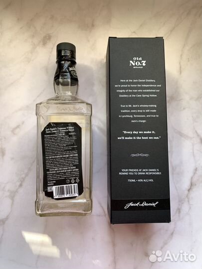 Пустая бутылка и коробка Jack Daniels 750 мл