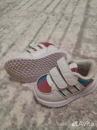 Кроссовки детские