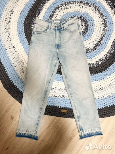 Джинсы голубые