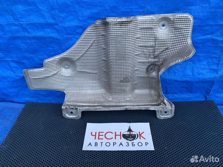 Экран тепловой двигателя средни Porche Cayenne 9P