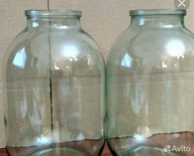 Продам банки трехлитровые,цена 10р за штуку