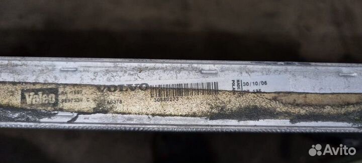 Радиатор охлаждения двигателя Volvo S80 седан