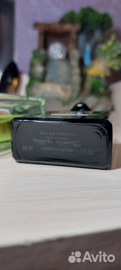 Chanel Gabrielle / Chanel Coco noir / Chanel 19