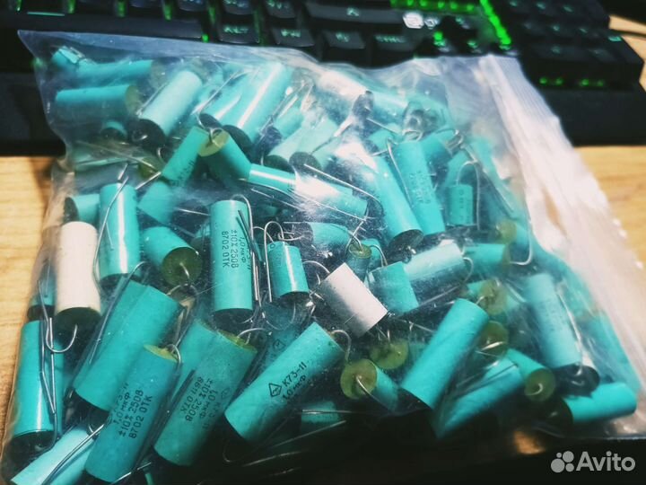 Конденсатор К73-11