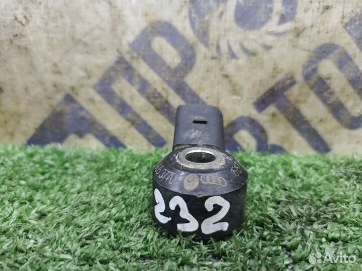 Датчик детонации Volkswagen Jetta седан 1.4 CFN