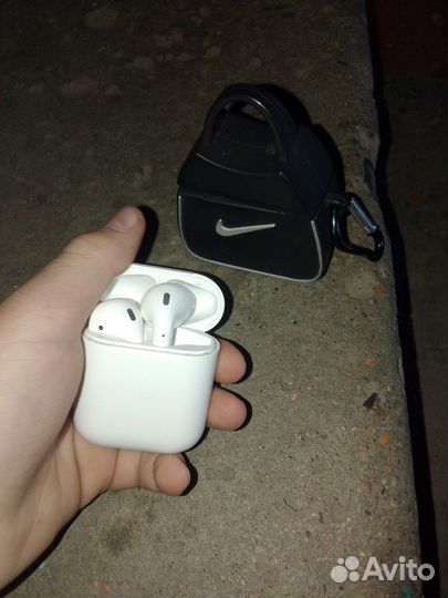 Airpods 1