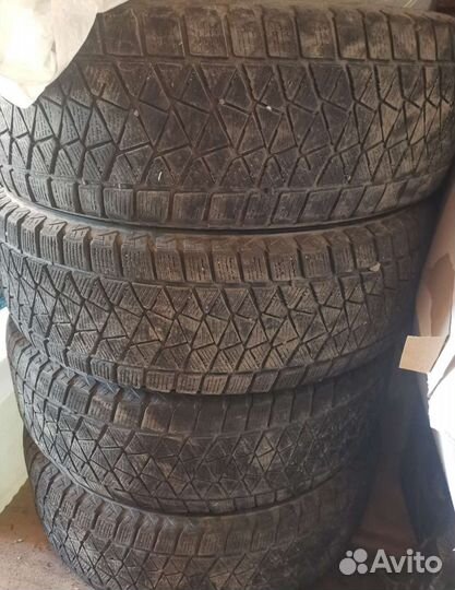 Bridgestone Blizzak DM-V2 225/65 R17