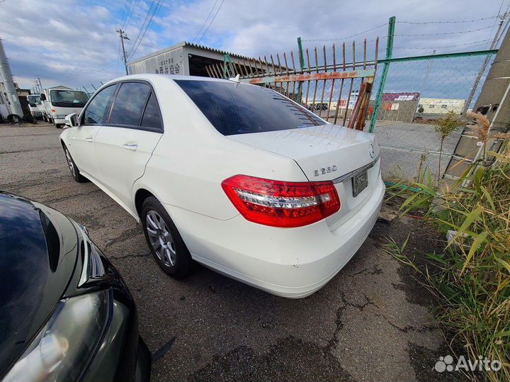 В разбор из Японии Mercedes Benz W212 E250 CGI