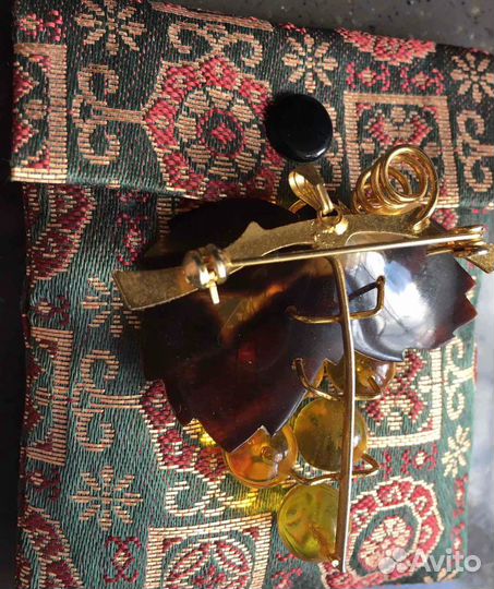 Брошь винтаж « Гроздь винограда» с черепаховой кос