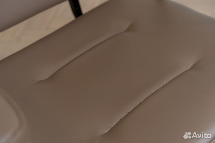 Парикмахерское кресло