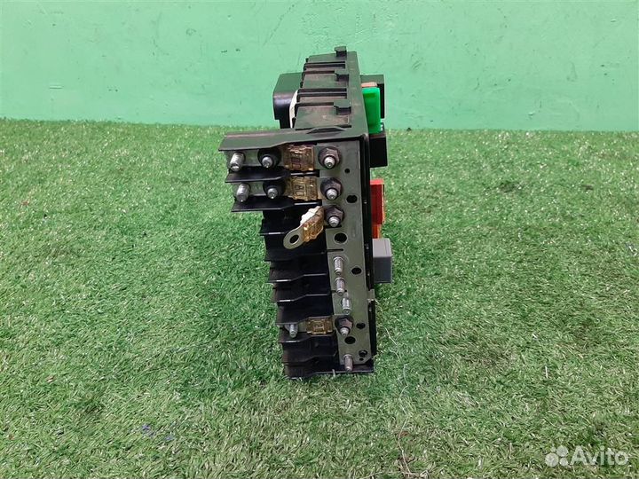 Блок предохранителей моторный volkswagen Touran