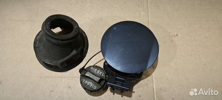 Лючок бензобака Kia Sportage 2 2004-2010