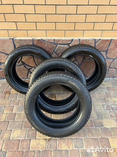 Bridgestone Blizzak DM-V3 225/55 R18