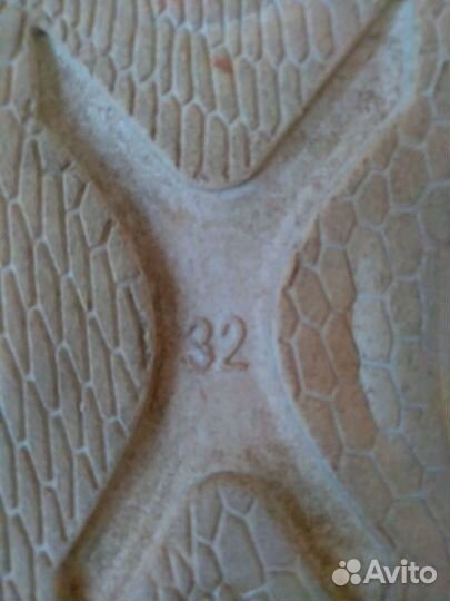 Кроссовки для девочки