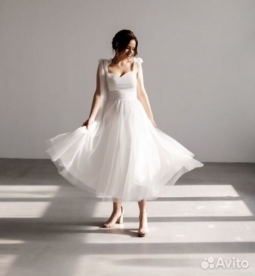 Свадебное платье миди с бантами 42-44