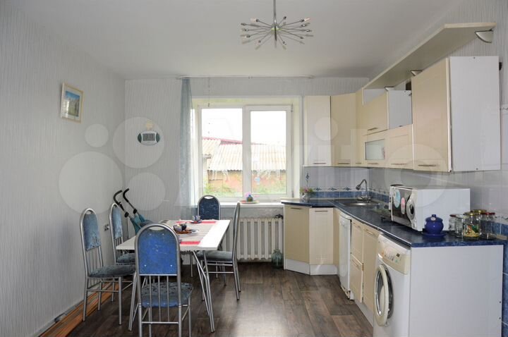 Коттедж 323 м² на участке 8,5 сот.