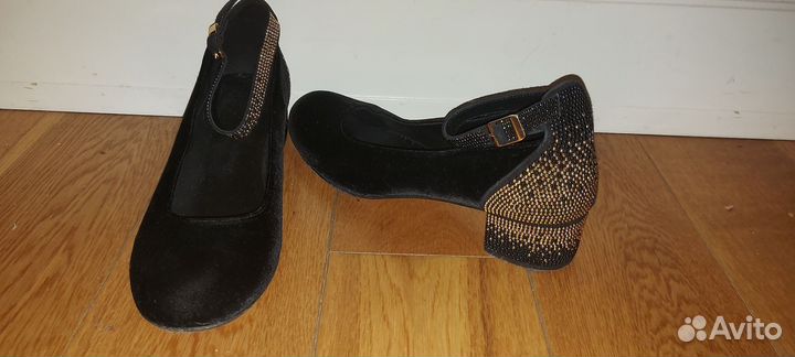 Туфли для девочки 38размер