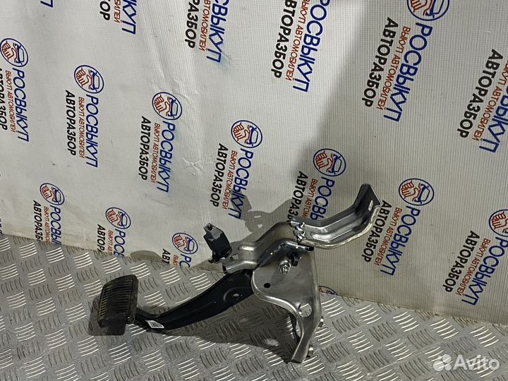 Педаль тормоза Kia Soul