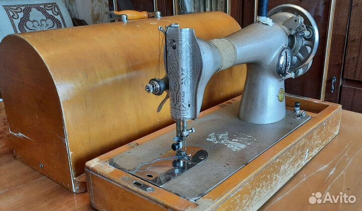 Швейная машинка бу ручная