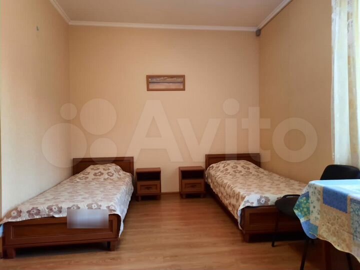 Комната 30 м² в 1-к., 1/2 эт.