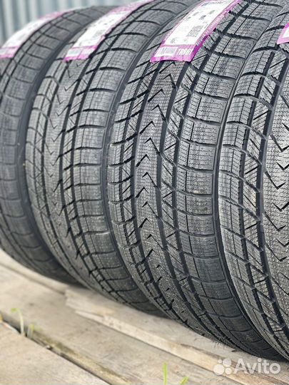 Tourador Winter Pro Max 235/65 R17 104H