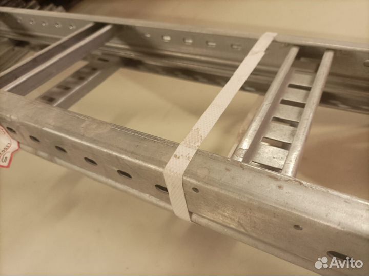 Лотки металлические кабельные 50/200/3000 LI5020