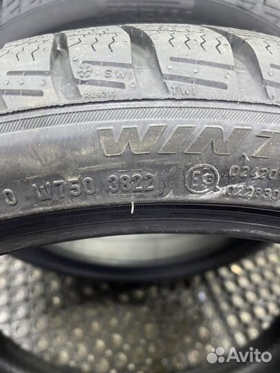 Pirelli Winter Sottozero 3 275/35 R20 и 245/40 R20 102V