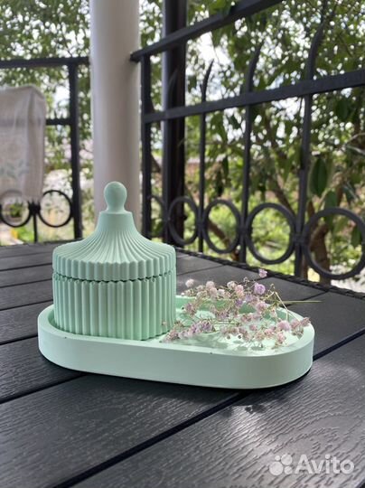 Поднос и шкатулка