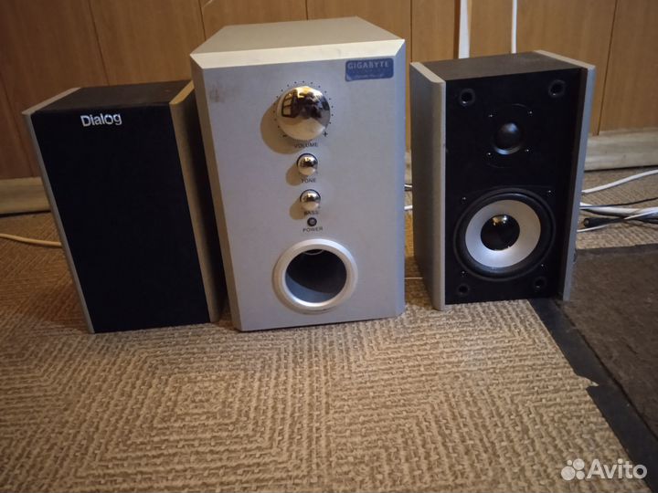 Колонки с сабвуфером 2.1