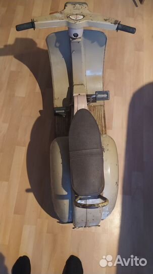 Детский, педальный мотороллер